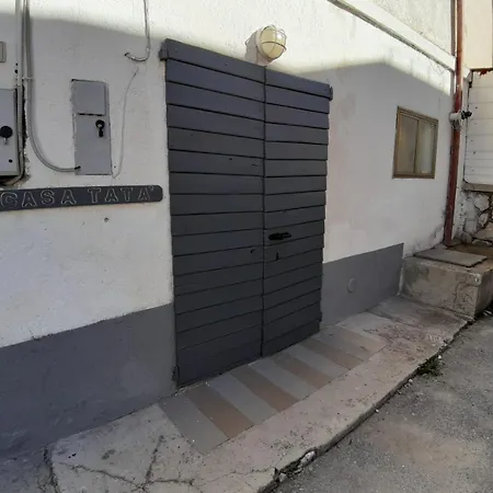 Lägenhet Casa Tata Fino A 6 Posti Letto *